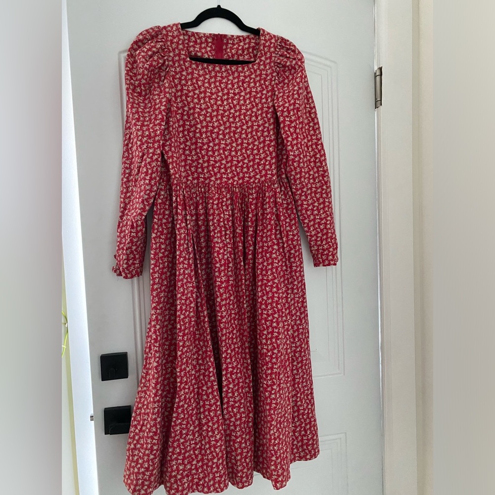 Vintage Laura Ashley prairie dress. Mid length, pearl buttons. Square neck.